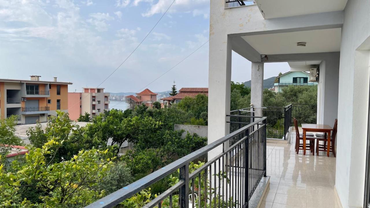 Kondo Stays - Azure Apartments Vlore Exterior photo